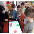 eFun Table Óvodai interaktív játékasztal 32"